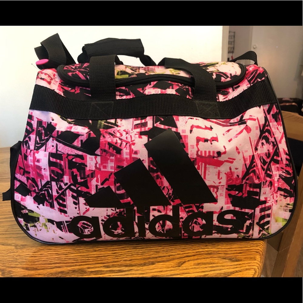 Adorable, unique, cute Adidas duffle bag, gym bag ✨ limited edition, travel